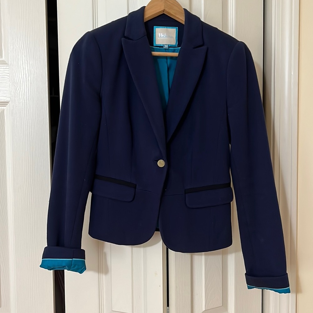 Gorgeous Bershka woman blazer with optional matching top underneath it